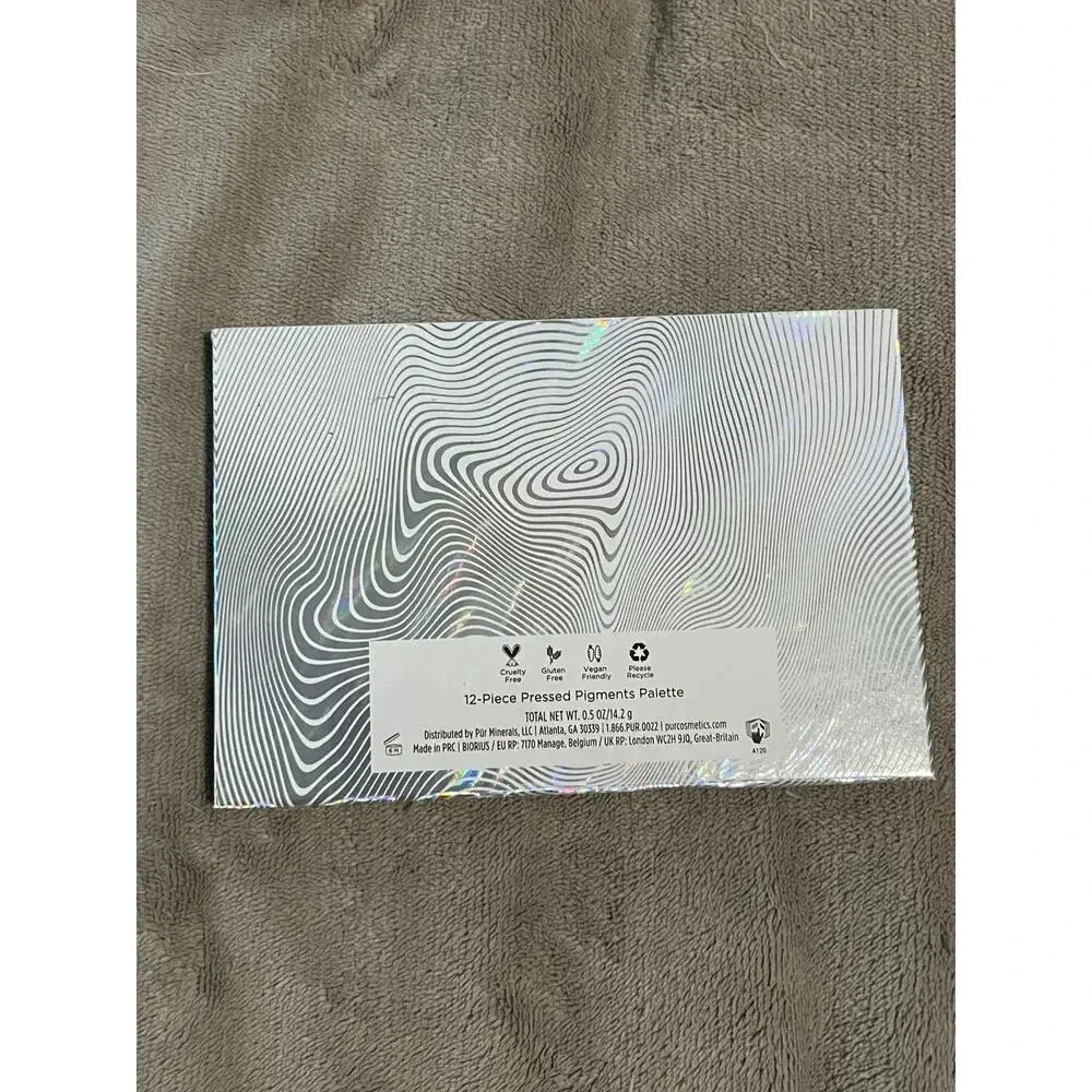 Pur Festival 2.0 12 piece‎ pressed pigments 1 palette